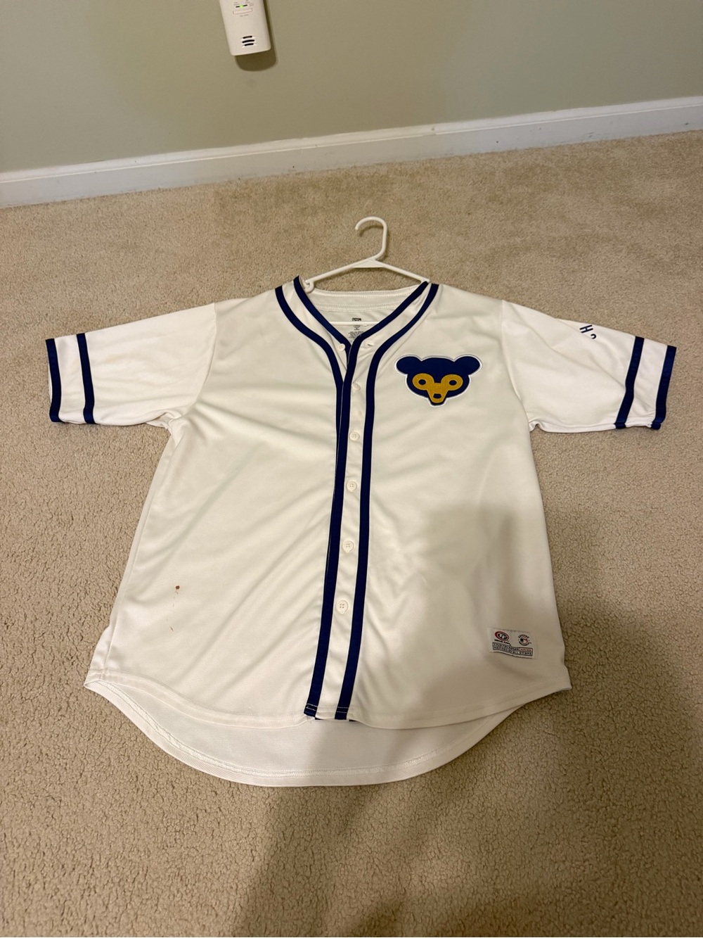 Large Cooperstown Collection MLB True Fan Chicago Cubs 1962-1971 Logo Jersey